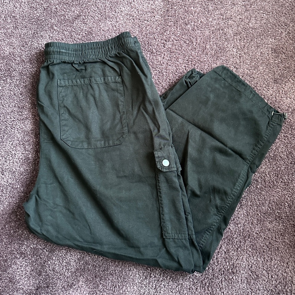 Time and Tru Women's Black Cargo Pants